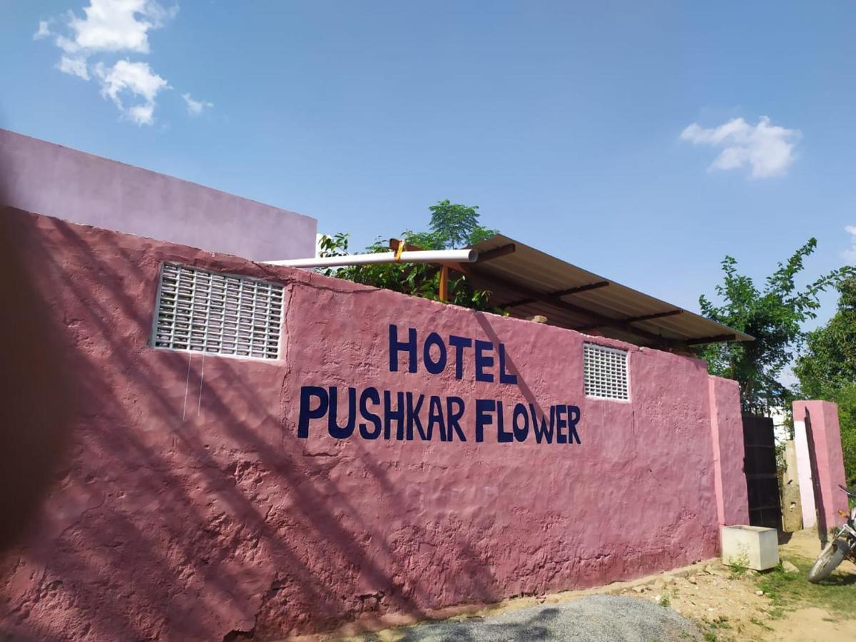 Hotel The Pushkar Flower Esterno foto